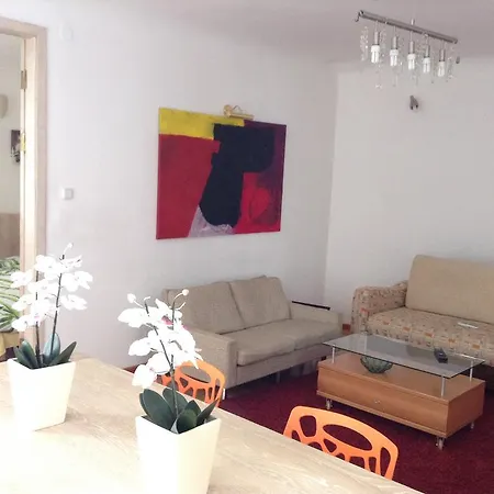 Cheap And Chic Riga Room photo
