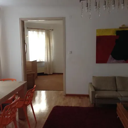 Cheap And Chic Riga Room photo