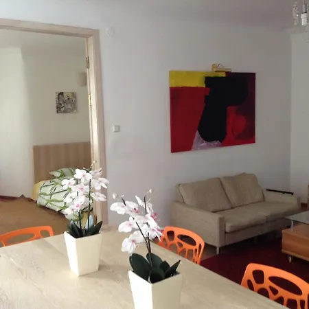 Cheap And Chic Riga Room photo