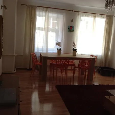 Cheap And Chic Riga Room photo