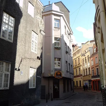 Cheap And Chic Riga Room photo